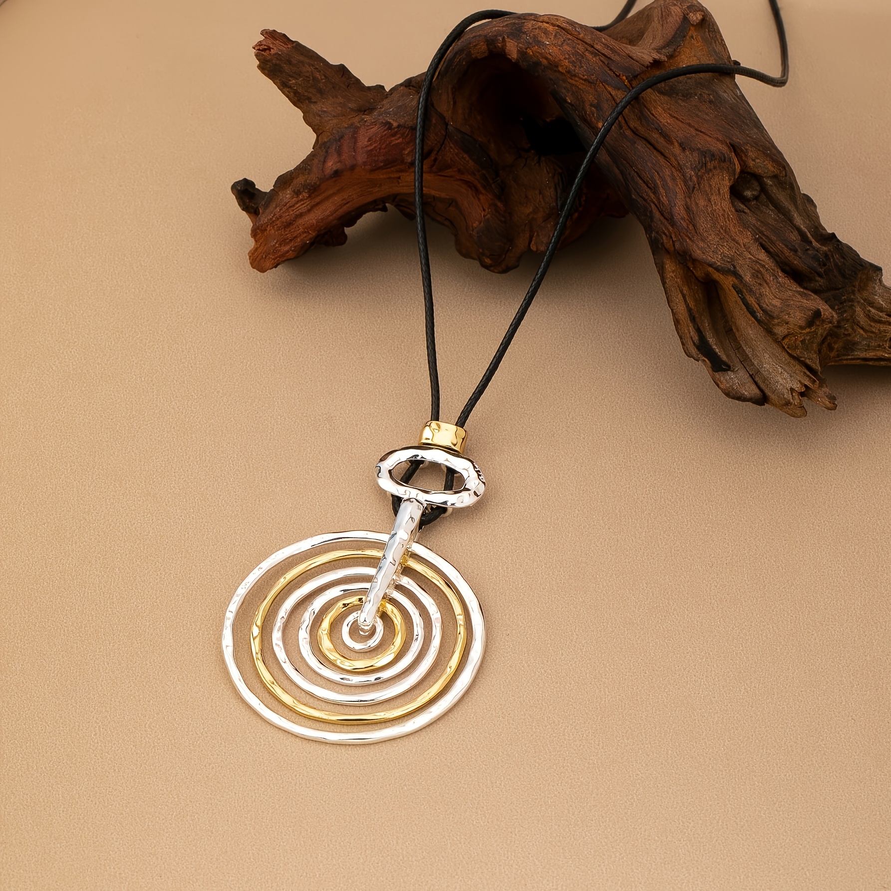 Women's High-End Niche Design Golden & Silvery Contrast Multi-Layer Circle Necklace